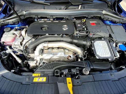 Used 2025 Mercedes-Benz GLA 250 image 17