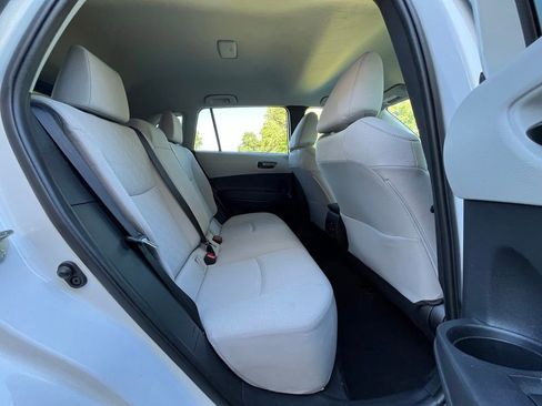 Used 2023 Toyota Corolla Cross LE AWD/4WD image 19