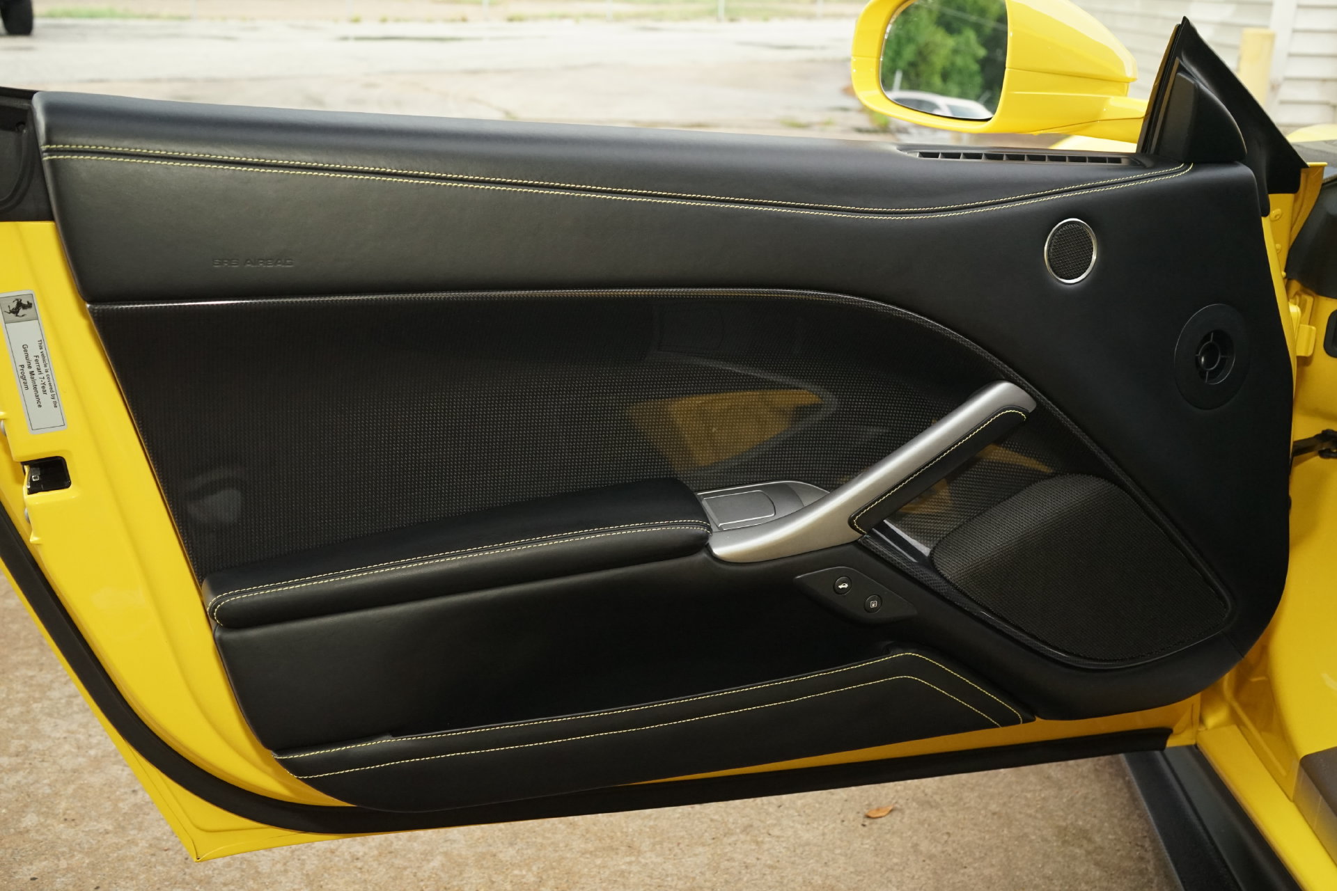 Used 2015 Ferrari F12 Berlinetta RWD image 19