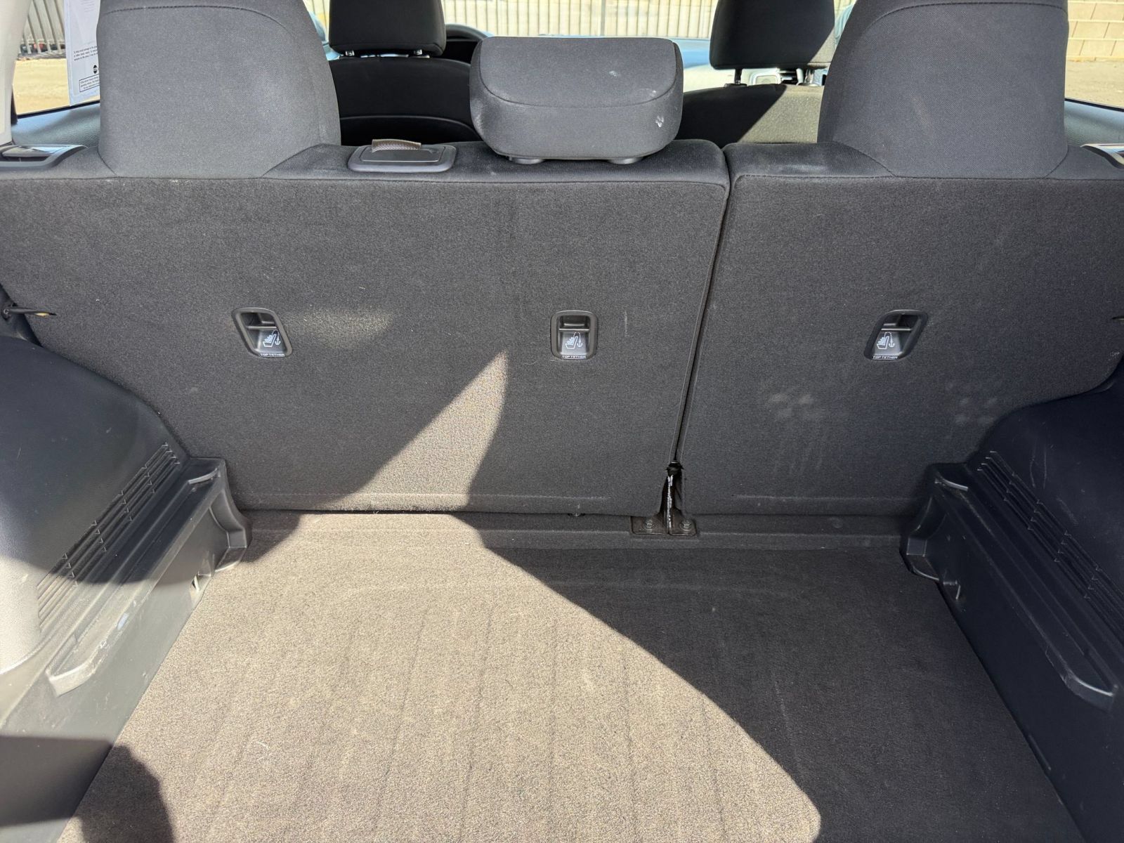 Used 2025 Kia Soul LX w/ LX Technology Package FWD image 28