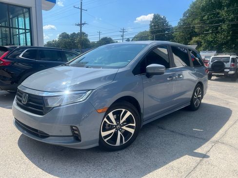 Used 2024 Honda Odyssey Touring image 1
