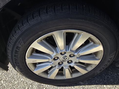 Used 2014 Toyota Sienna XLE image 16