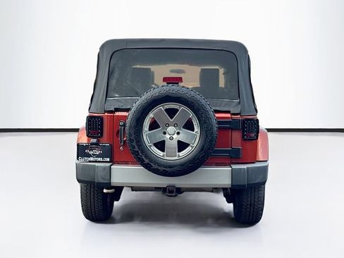 Used 2009 Jeep Wrangler Unlimited Sahara w/ Dual Top Group image 7