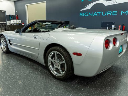 Used 2002 Chevrolet Corvette Convertible w/ Preferred Equipment Group2 RWD image 7