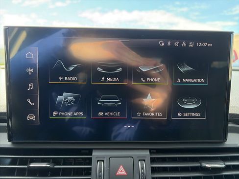 Used 2022 Audi Q5 2.0T Prestige w/ Prestige Package image 12