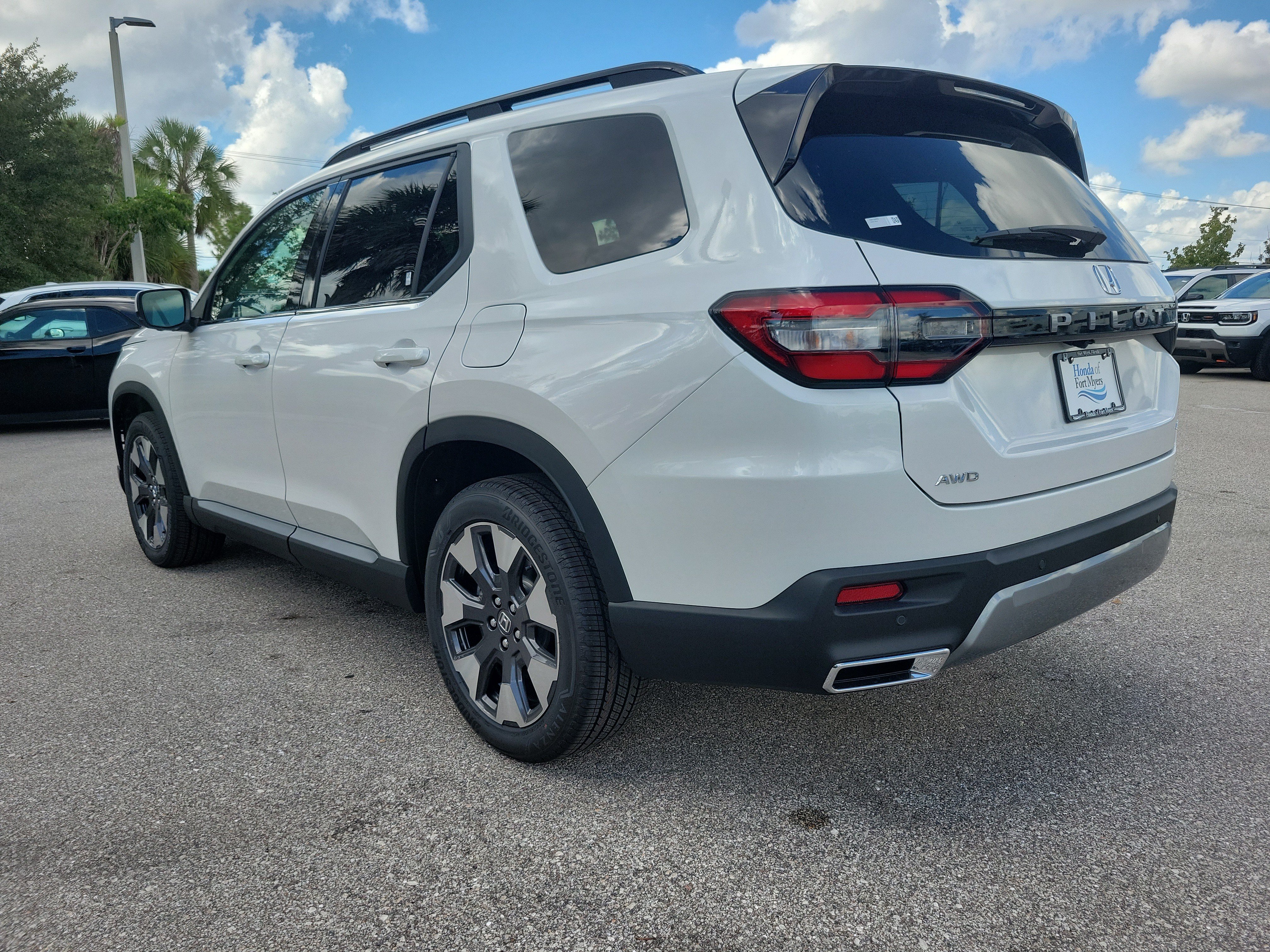 New 2026 Honda Pilot Elite image 4