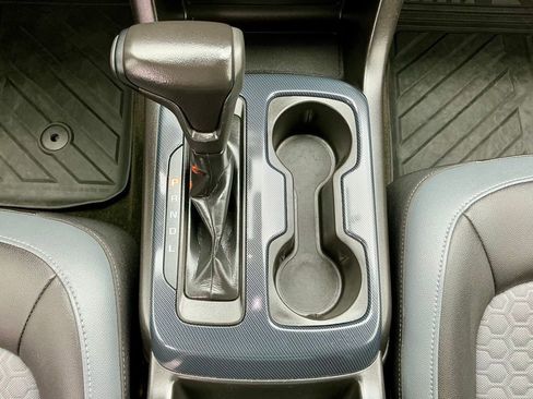 Used 2017 Chevrolet Colorado Z71 image 36