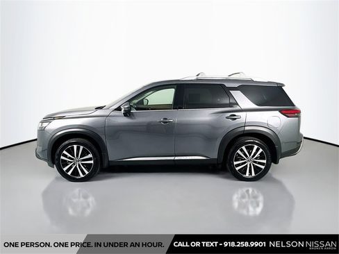 Certified 2024 Nissan Pathfinder Platinum w/ Cargo Package image 8