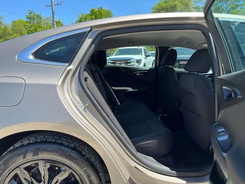Used 2022 Chevrolet Malibu LT FWD image 29