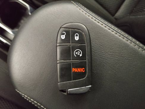Used 2022 Jeep Renegade Altitude w/ Convenience Group AWD/4WD image 32