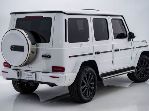 Used 2022 Mercedes-Benz G 550 image 11