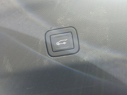 Used 2024 Cadillac Escalade Sport image 44