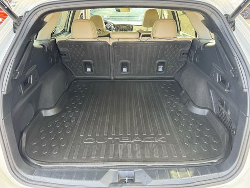 Used 2020 Subaru Outback Limited image 21