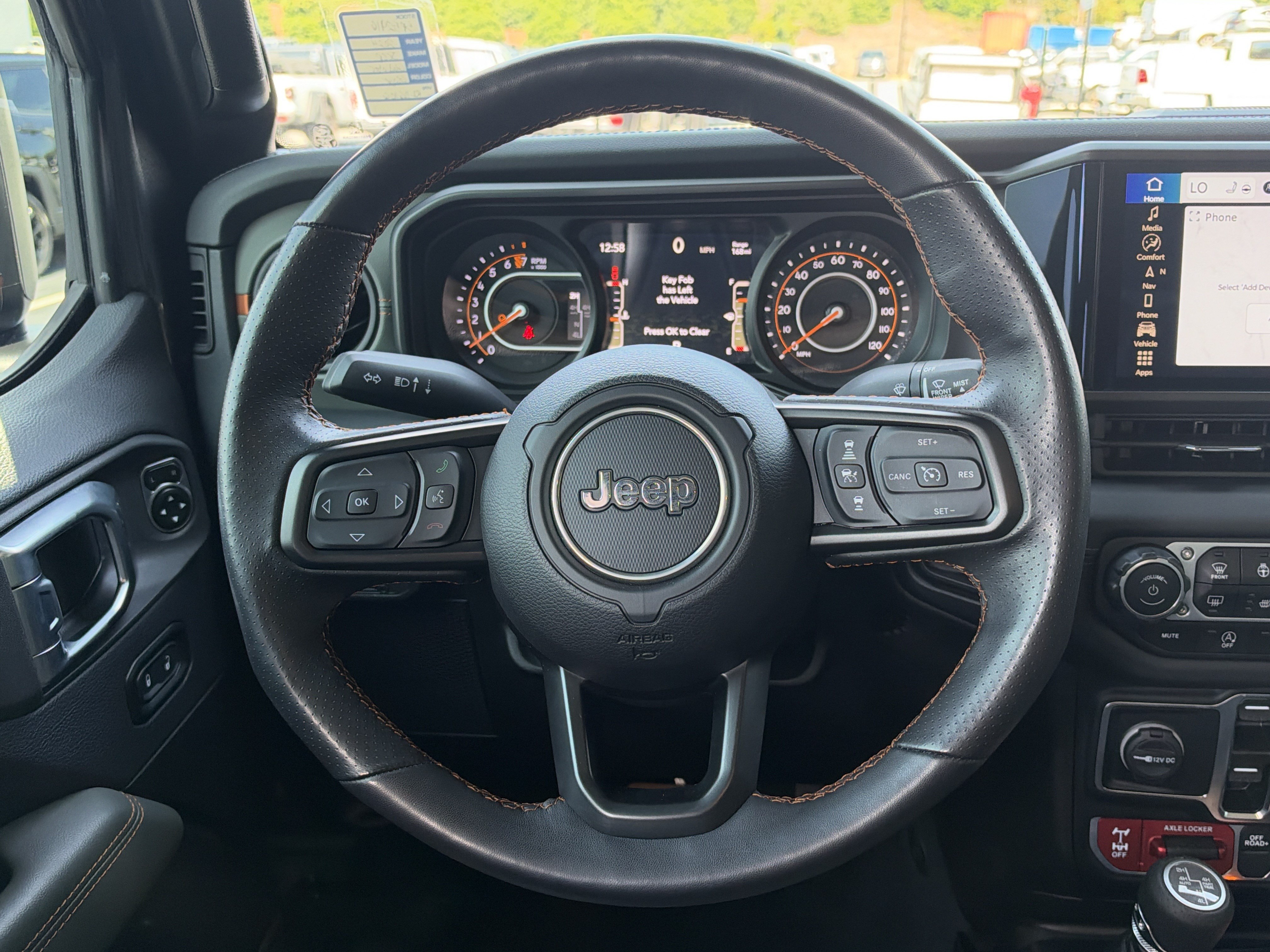 Used 2024 Jeep Gladiator Mojave AWD/4WD image 28