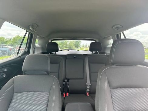 Used 2023 GMC Terrain SLE w/ Driver Convenience Package FWD image 13