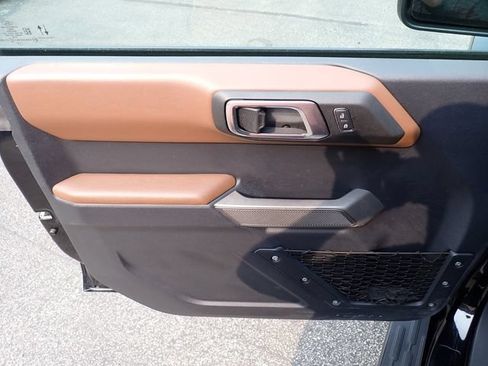 Used 2022 Ford Bronco Outer Banks AWD/4WD image 17
