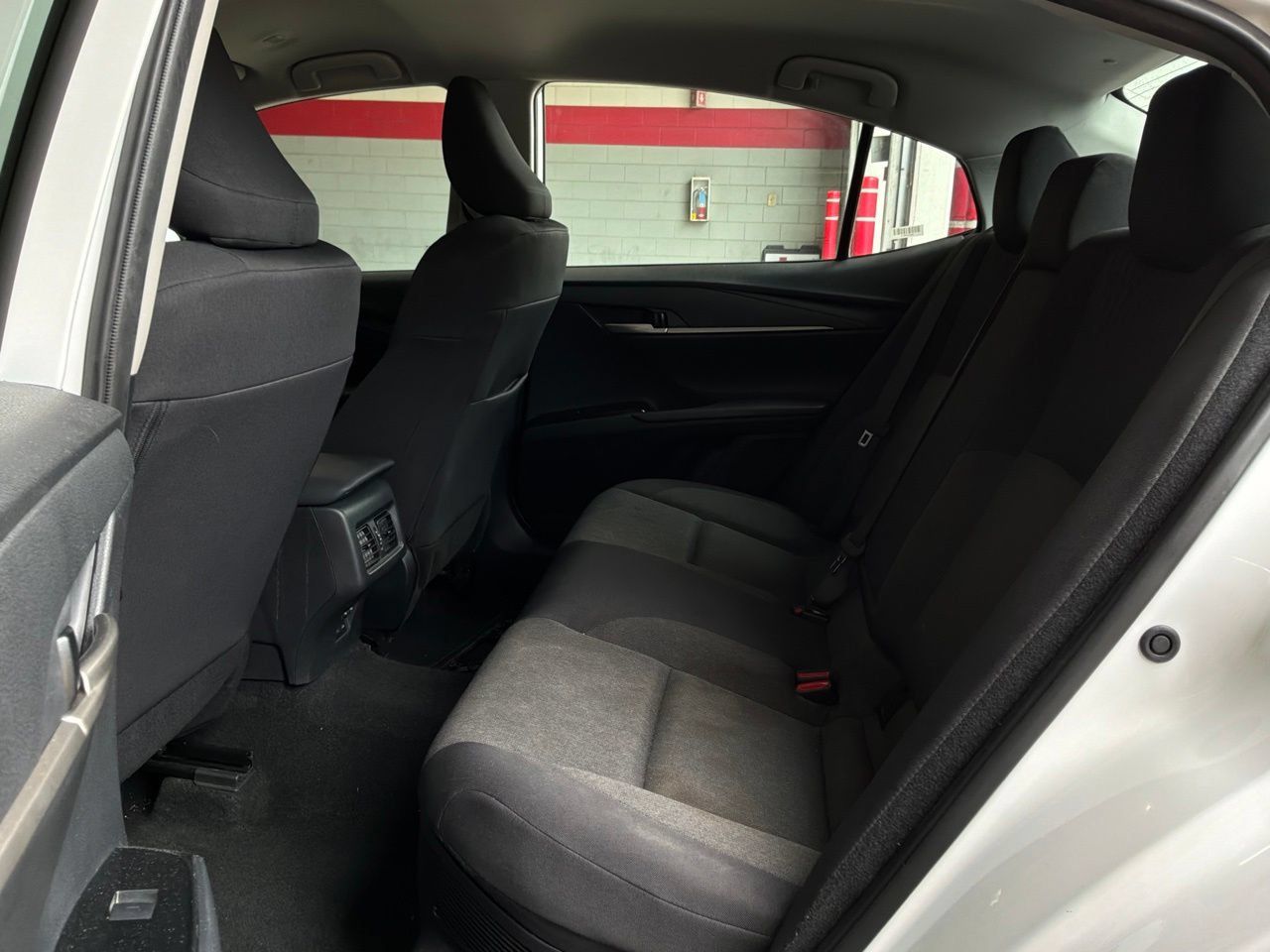 Used 2025 Toyota Camry LE FWD image 12