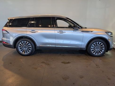 Used 2021 Lincoln Aviator Reserve w/ Elements Package Plus image 6