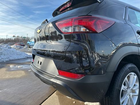 Used 2024 Chevrolet TrailBlazer LS image 15