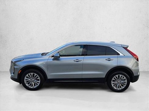 Used 2025 Cadillac XT4 Premium Luxury image 9