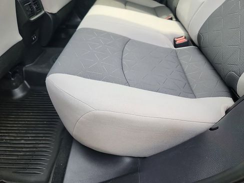 Used 2020 Toyota RAV4 XLE w/ Convenience Package AWD/4WD image 26