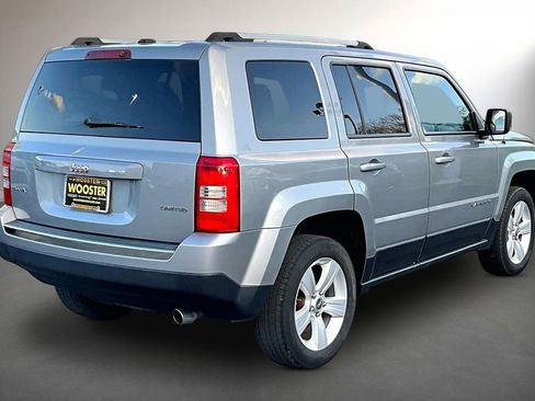 Used 2015 Jeep Patriot Limited w/ Sun/Sound Group AWD/4WD image 5