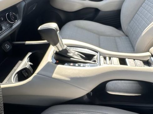 Certified 2024 Honda HR-V LX image 27