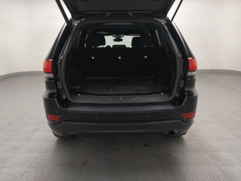 Used 2019 Jeep Grand Cherokee Laredo RWD image 29