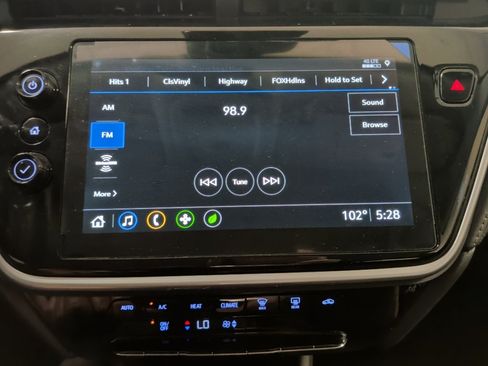 Used 2023 Chevrolet Bolt EUV LT w/ Driver Confidence Package FWD image 14