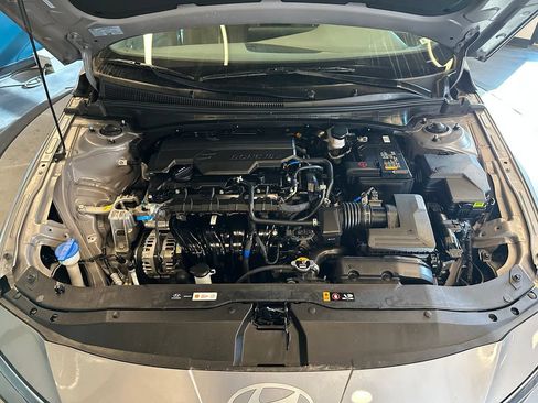 Used 2025 Hyundai Elantra Sport FWD image 23