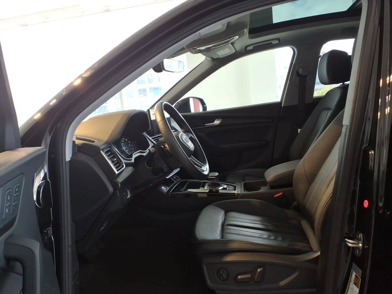 Used 2024 Audi Q5 2.0T Premium Plus w/ Premium Plus Package AWD/4WD image 18