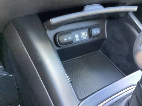 Used 2018 Kia Sorento LX AWD/4WD image 40