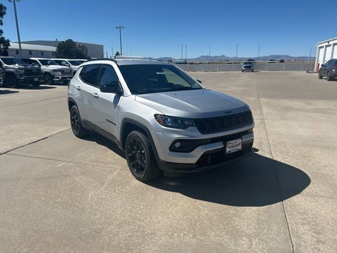 New 2026 Jeep Compass Latitude AWD/4WD image 8