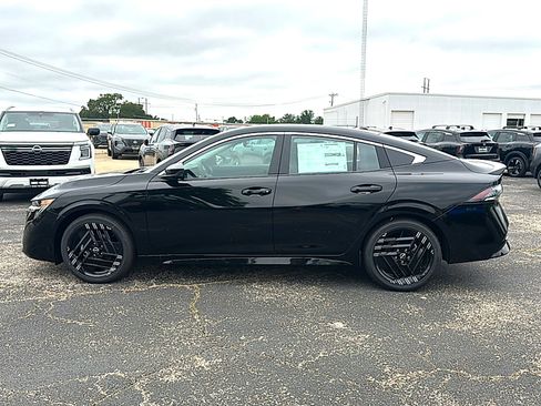 New 2026 Nissan Sentra SR w/ SR All Weather Package FWD image 5