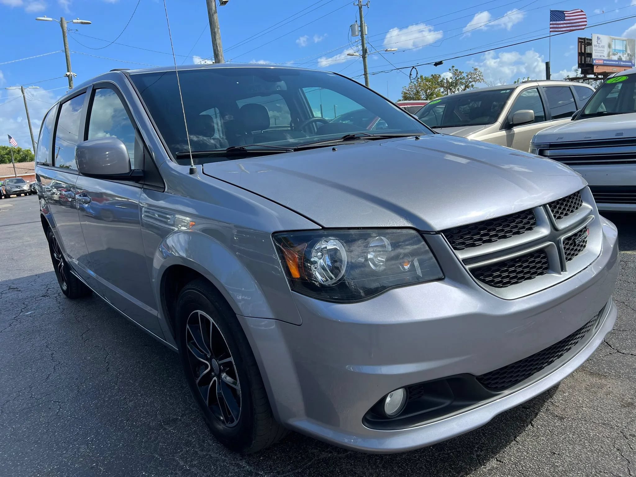 Used 2018 Dodge Grand Caravan GT FWD image 4
