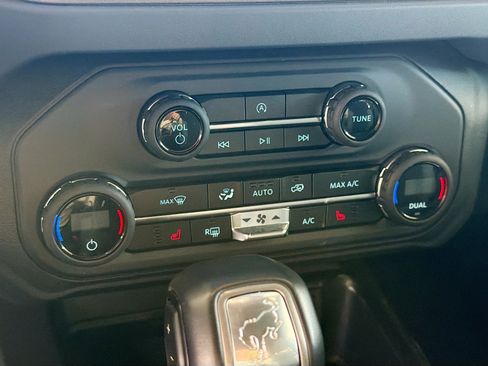 Used 2025 Ford Bronco Big Bend image 10