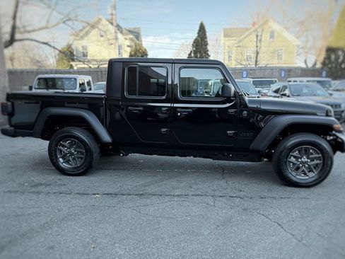 New 2026 Jeep Gladiator Sport AWD/4WD image 4