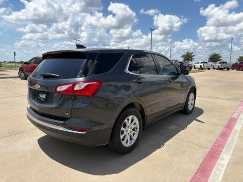 Used 2018 Chevrolet Equinox LT FWD image 9