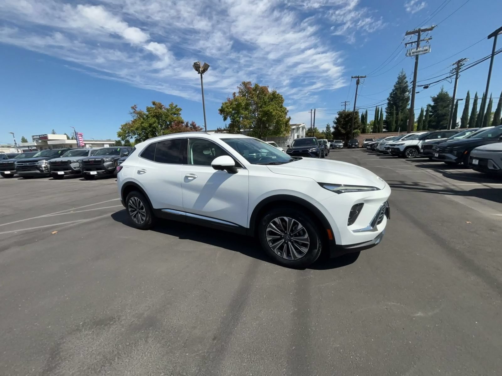 Used 2024 Buick Envision Preferred AWD/4WD image 2