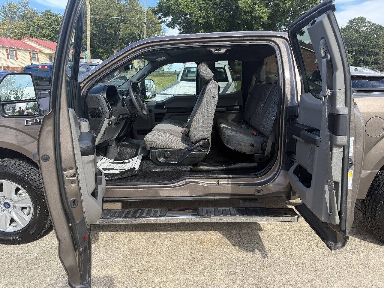 Used 2019 Ford F150 XLT w/ Trailer Tow Package AWD/4WD image 17