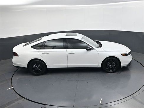 New 2025 Honda Accord SE image 32