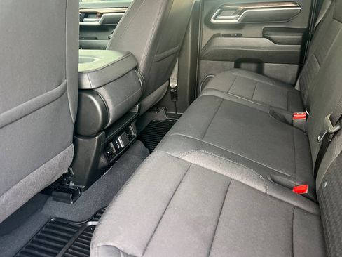 Used 2025 GMC Sierra 2500 SLE w/ SLE Value Package; AWD/4WD image 9
