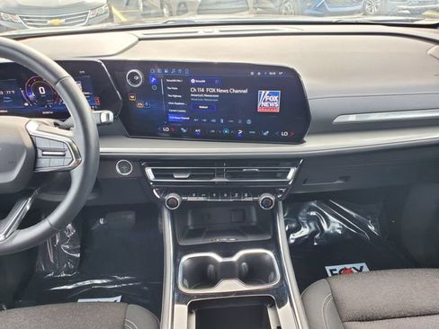 Certified 2024 Chevrolet Traverse LT w/ Midnight/Sport Edition FWD image 18