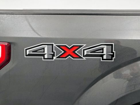 Used 2020 Ford F150 XLT image 12