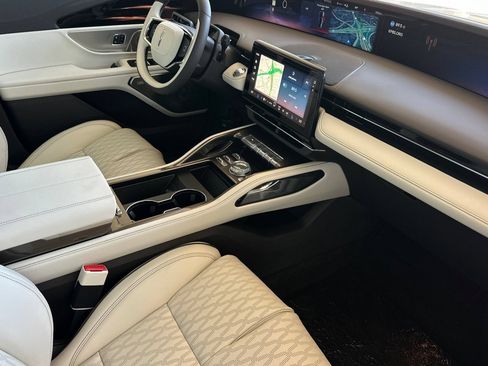 New 2026 Lincoln Nautilus Black Label AWD/4WD image 15