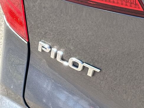 Used 2016 Honda Pilot Elite image 18