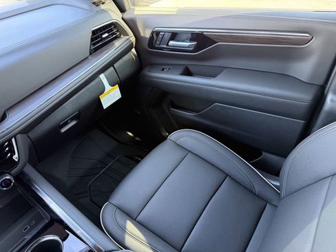 New 2026 Chevrolet Tahoe Premier image 16