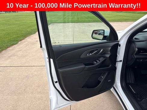 Used 2023 Chevrolet Traverse Premier AWD/4WD image 13