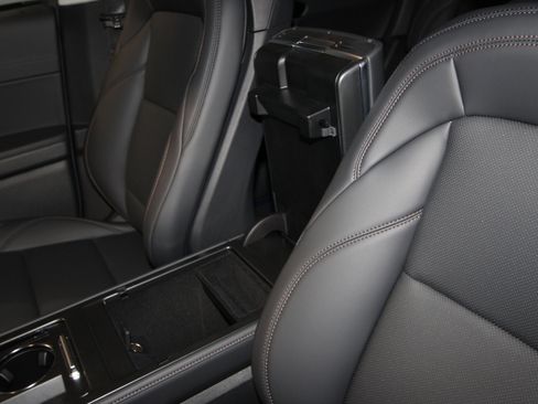 New 2026 Lincoln Nautilus Premier w/ Jet Appearance Package image 21