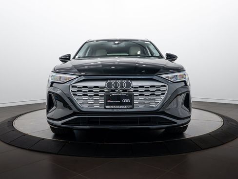 Certified 2024 Audi Q8 e-tron Premium Plus w/ Premium Plus Package AWD/4WD image 24